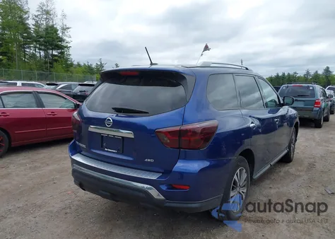 2017 Nissan Pathfinder S z USA, uszkodzony, nr VIN 5N1DR2MM7HC690299